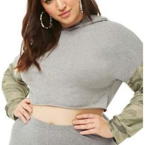 Camo Sleeve Cropped Hoodie